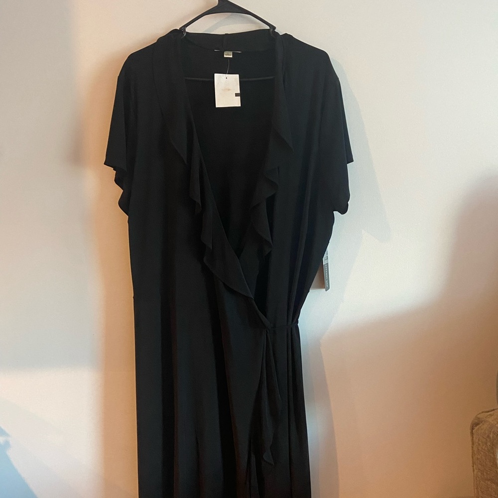 Black tie-around black plus sized dress